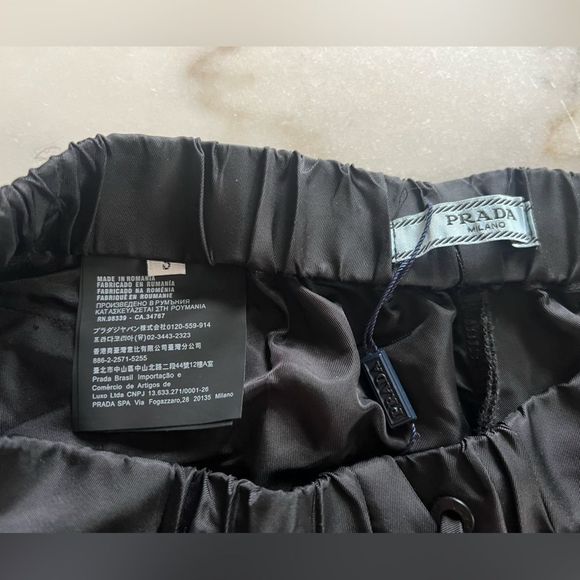 PRADA RE-NYLON shorts - Picture 5 of 6